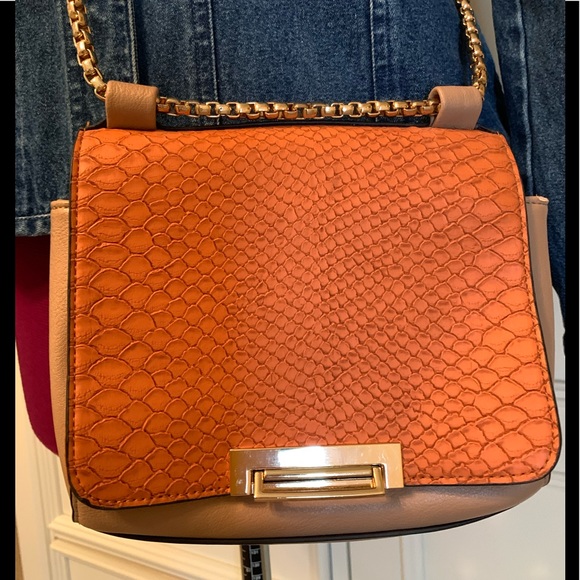 Handbags - 🏆 Tan and copper leather crossbody bag